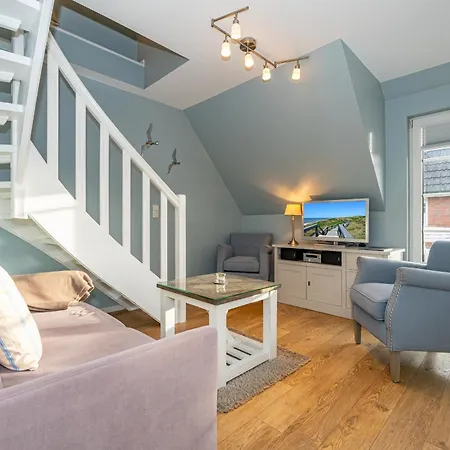 Ebbe No 4 Apartment